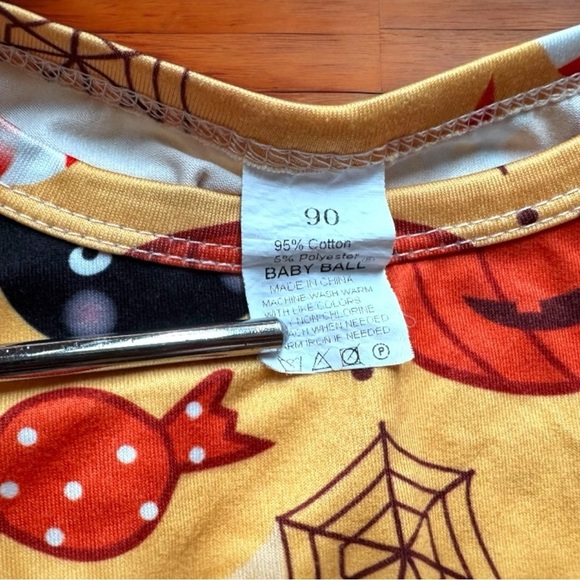 Halloween-Themed Toddler Outfit Set - Size 2T/3T - Pumpkins / Vintage Halloween - Picture 5 of 11